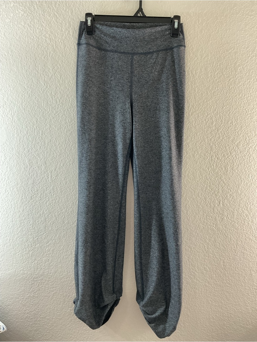 Old Navy Gray CloudComfy Go-Dry High-Rise Workout Leggings Athletic Pants Comfy
